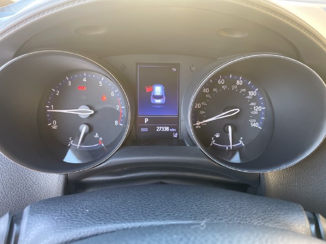 Used 2019 Toyota C-HR LE FWD image 17