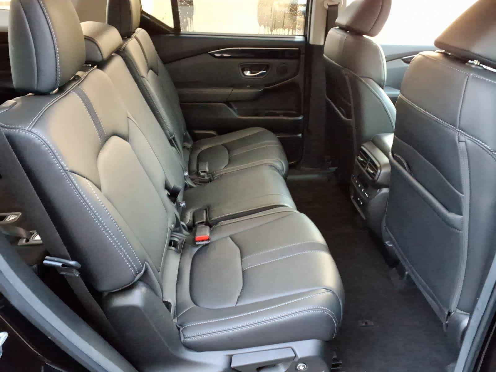 Used 2025 Honda Pilot EX-L image 13