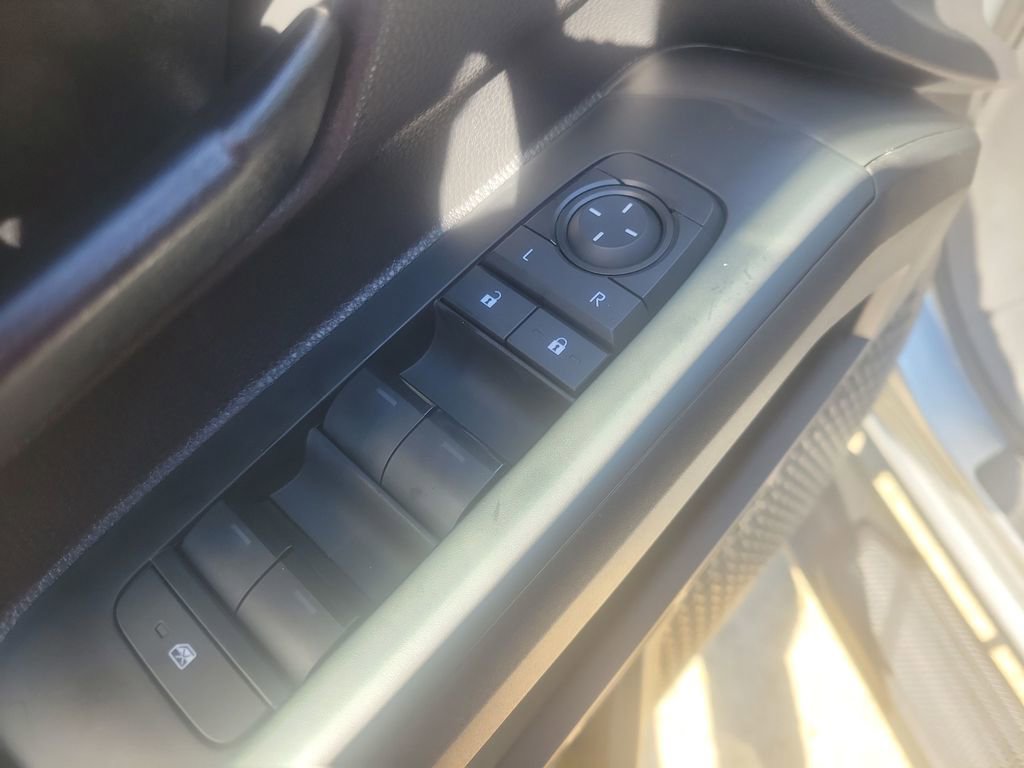 Certified 2025 Toyota Tacoma SR5 image 22