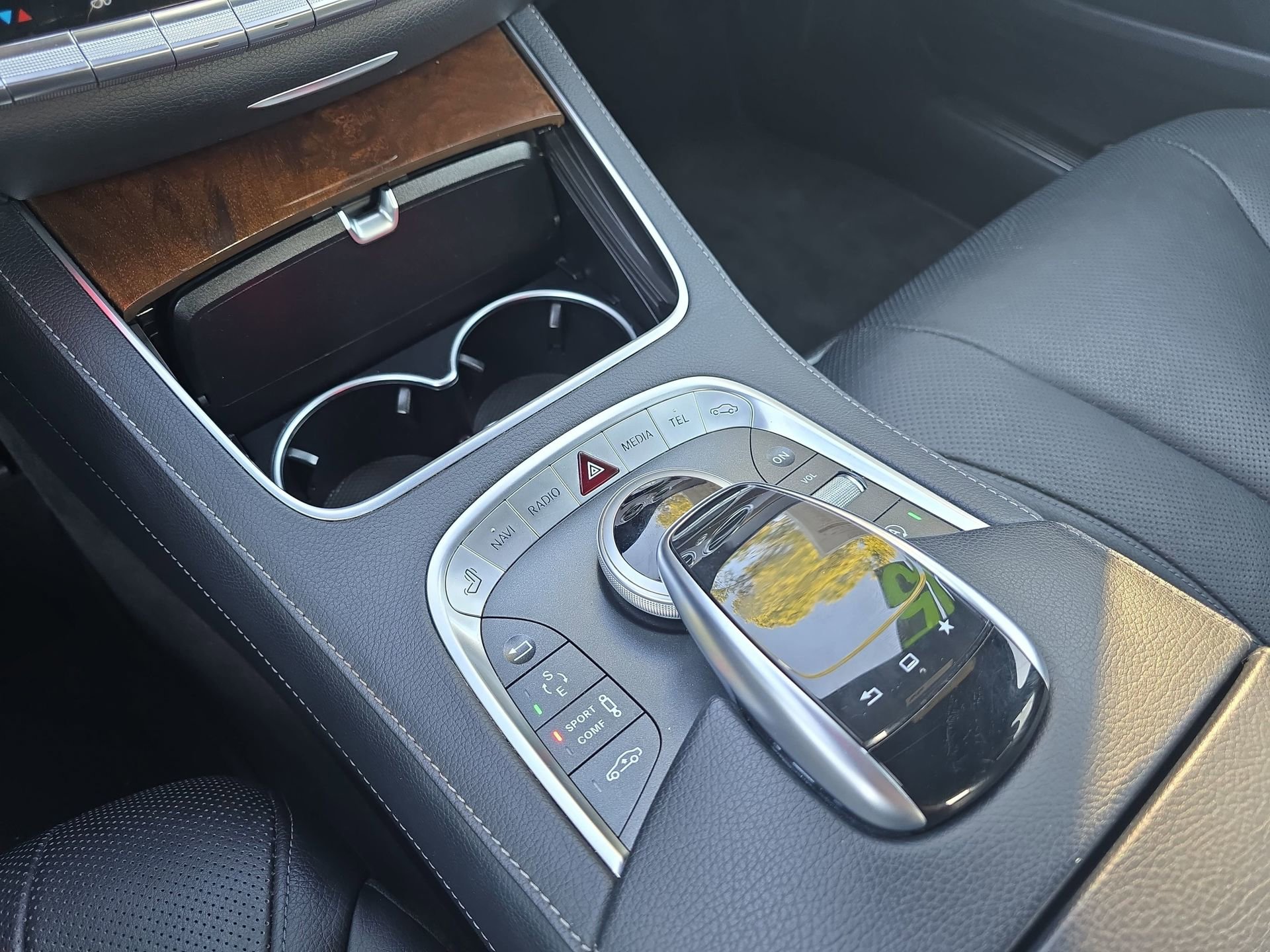 Used 2015 Mercedes-Benz S 550 4MATIC Sedan image 25