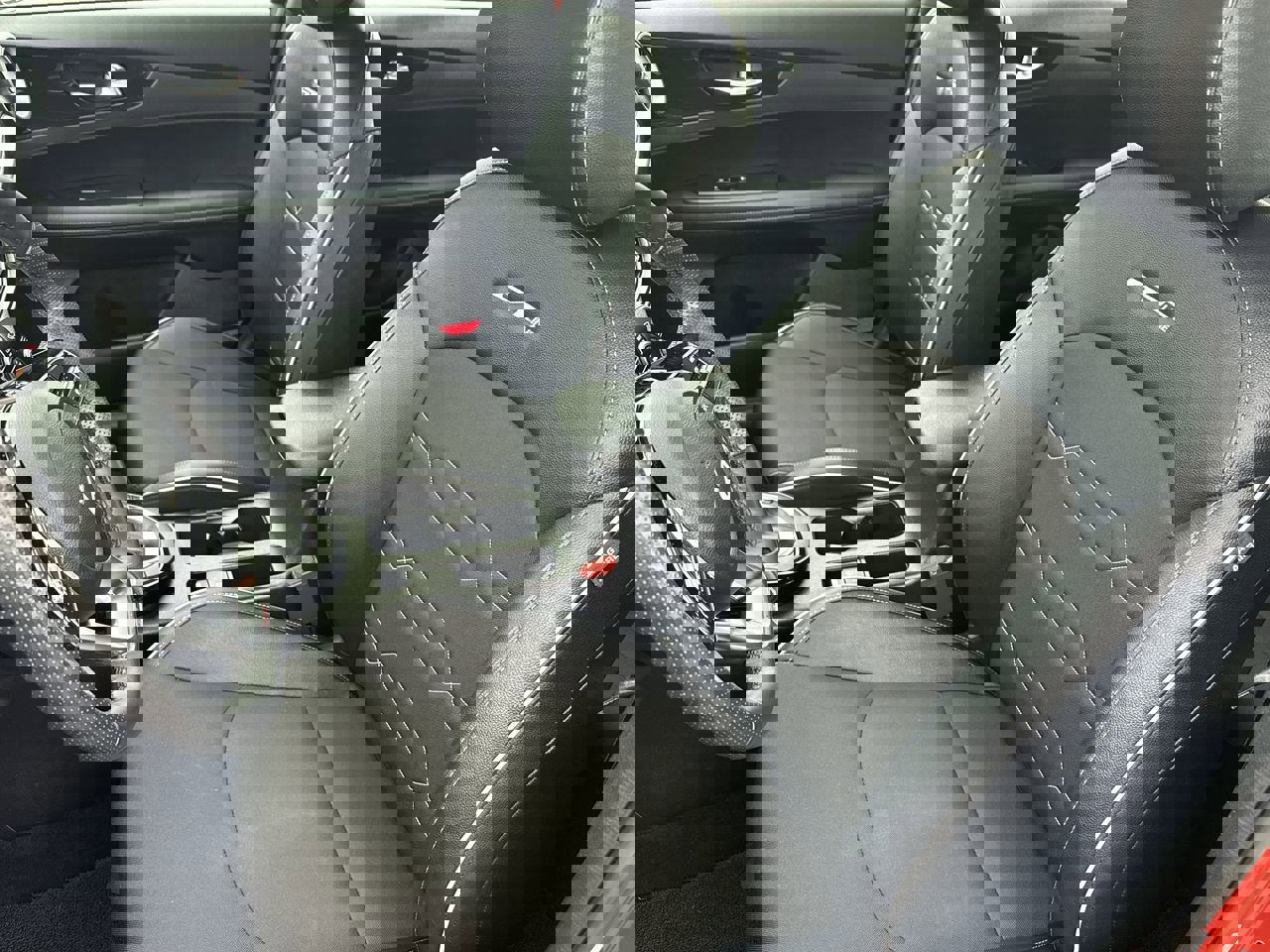 Used 2023 Kia Forte GT-Line w/ GT-Line Technology Package image 13