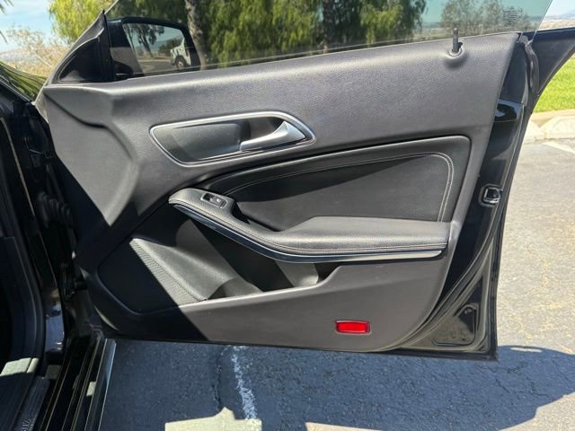 Used 2016 Mercedes-Benz CLA 250 image 9