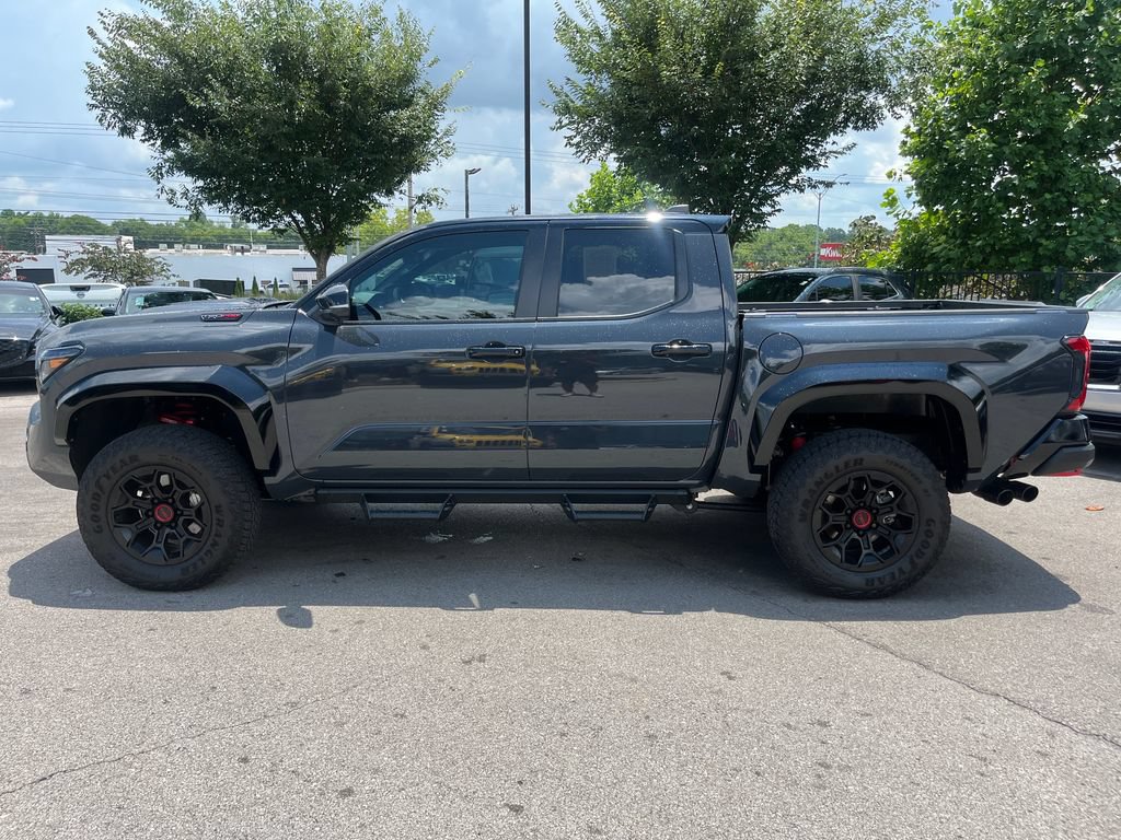 Used 2025 Toyota Tacoma TRD Pro AWD/4WD image 4