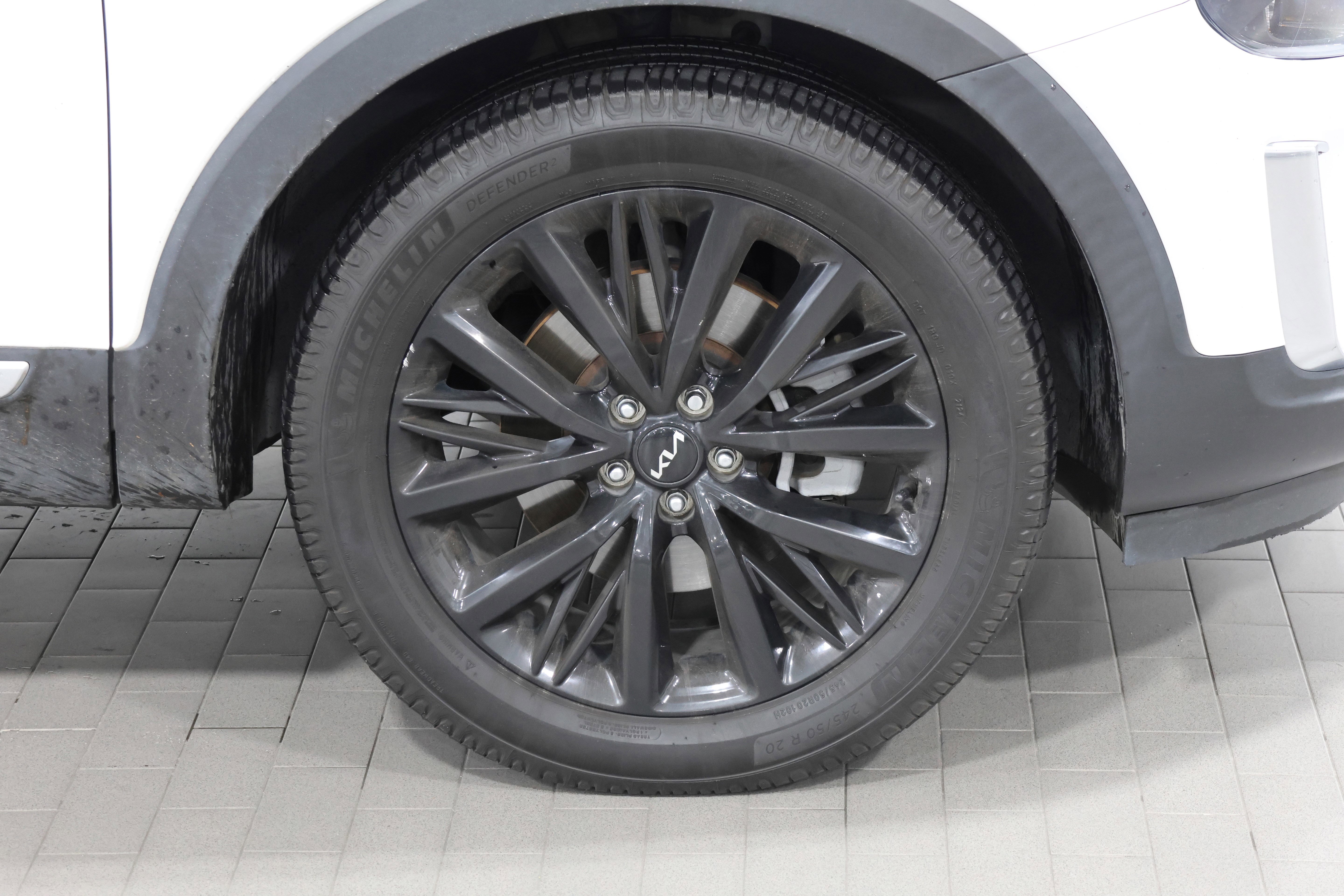 Used 2022 Kia Telluride SX image 11