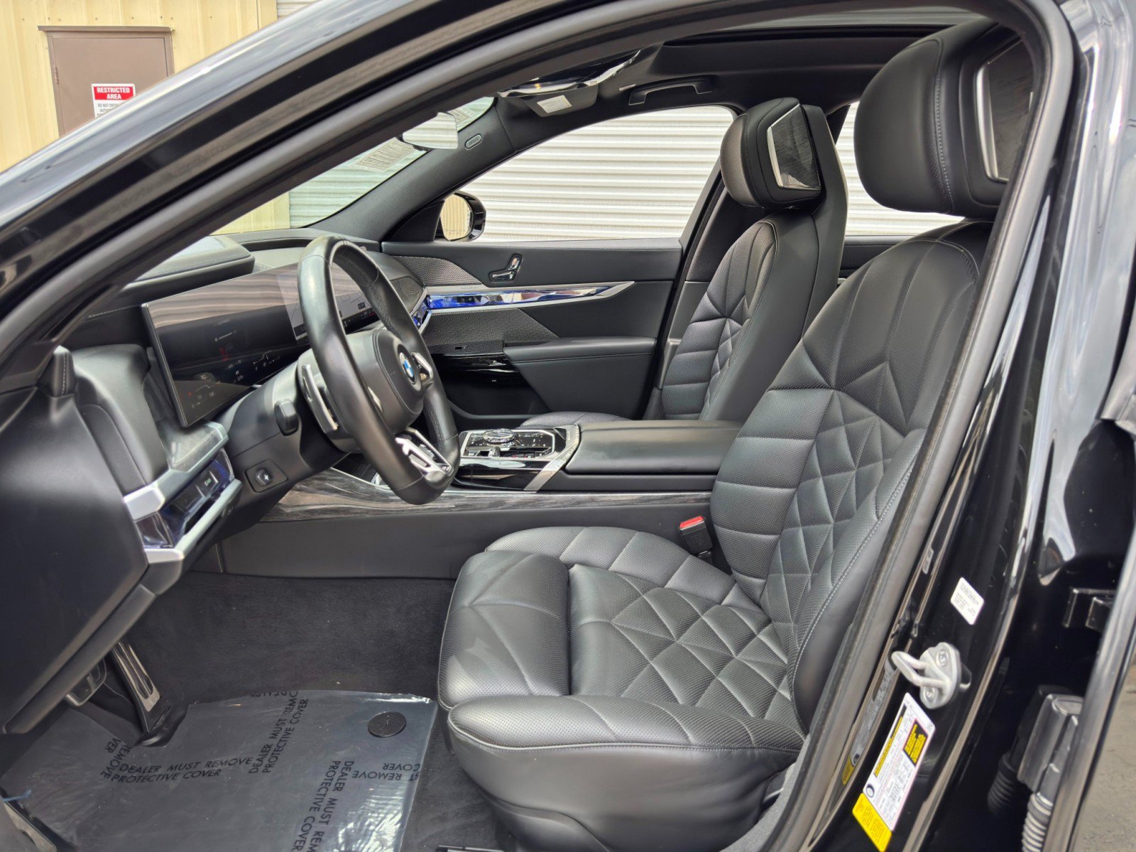 Used 2023 BMW 740i RWD image 16