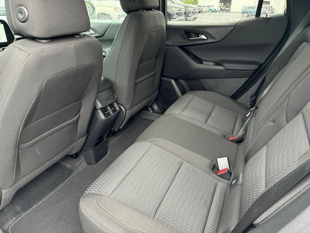 New 2027 Chevrolet Equinox LT FWD image 22