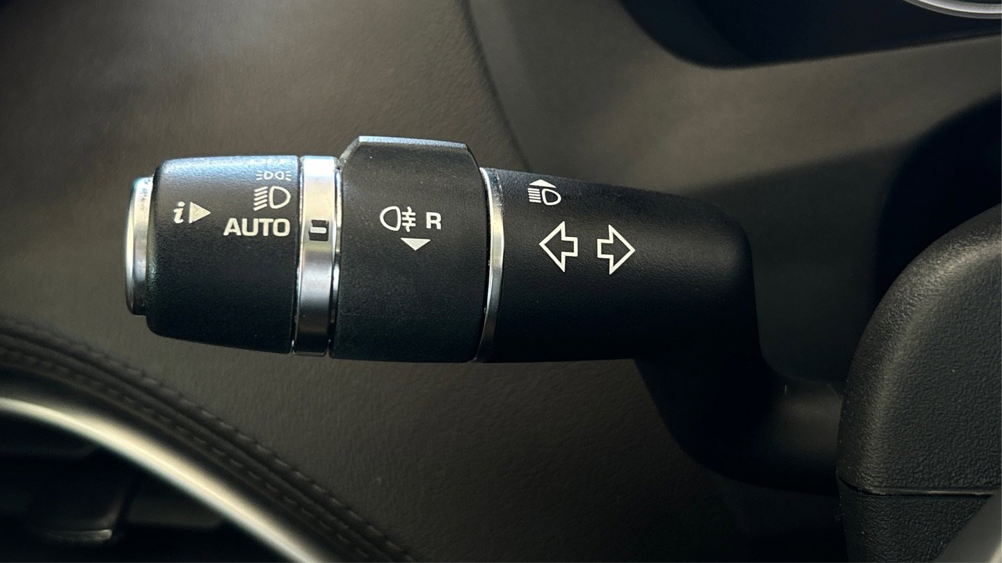 Used 2019 Jaguar F-PACE Prestige image 57