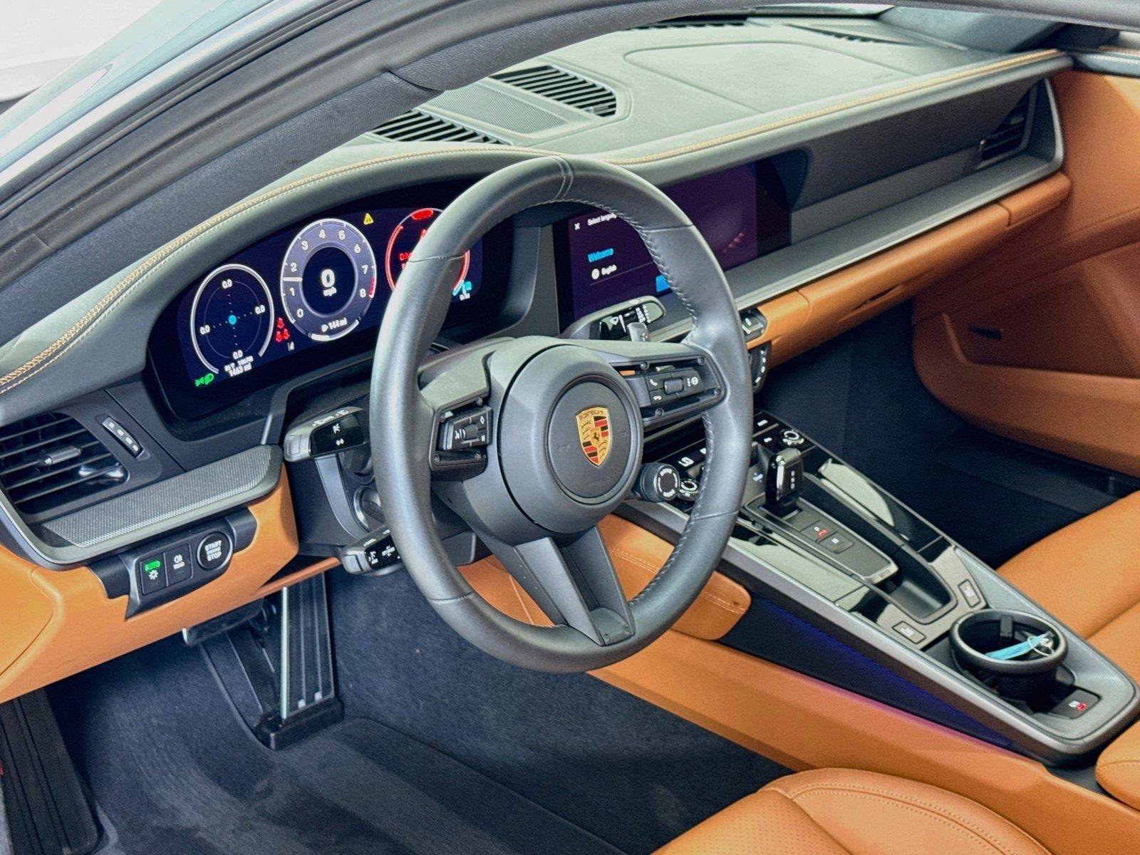 Used 2025 Porsche 911 Carrera RWD image 15