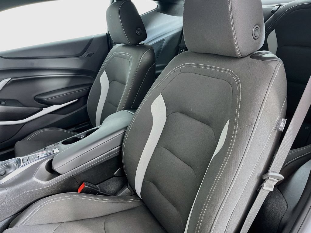 Used 2022 Chevrolet Camaro LT RWD image 28