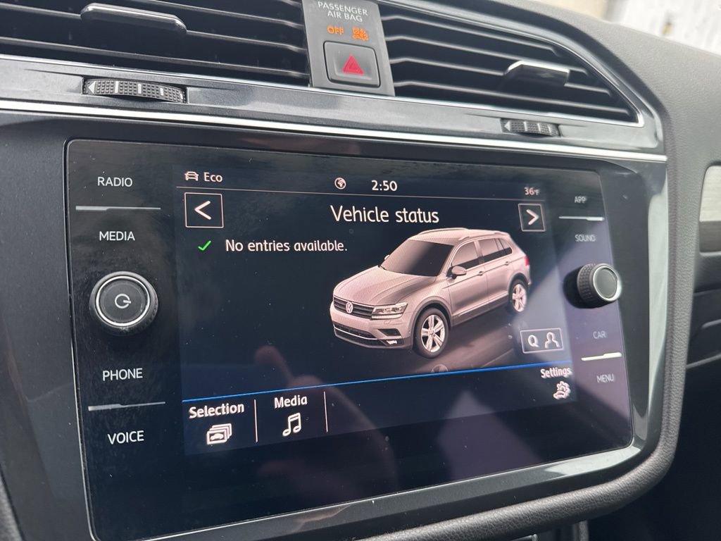 Used 2020 Volkswagen Tiguan SE image 17