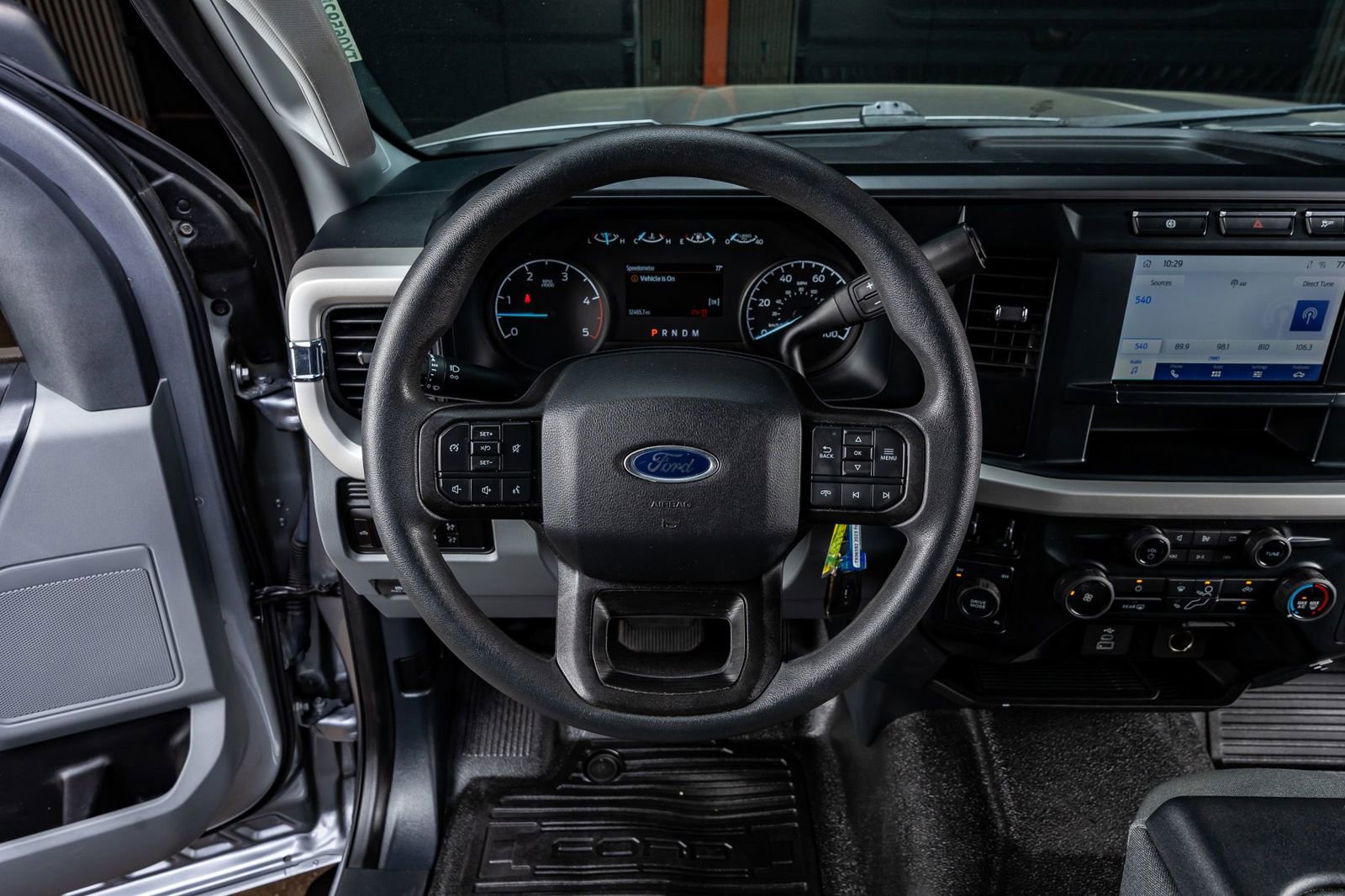 Used 2023 Ford F350 XLT w/ FX4 Off-Road Package image 19