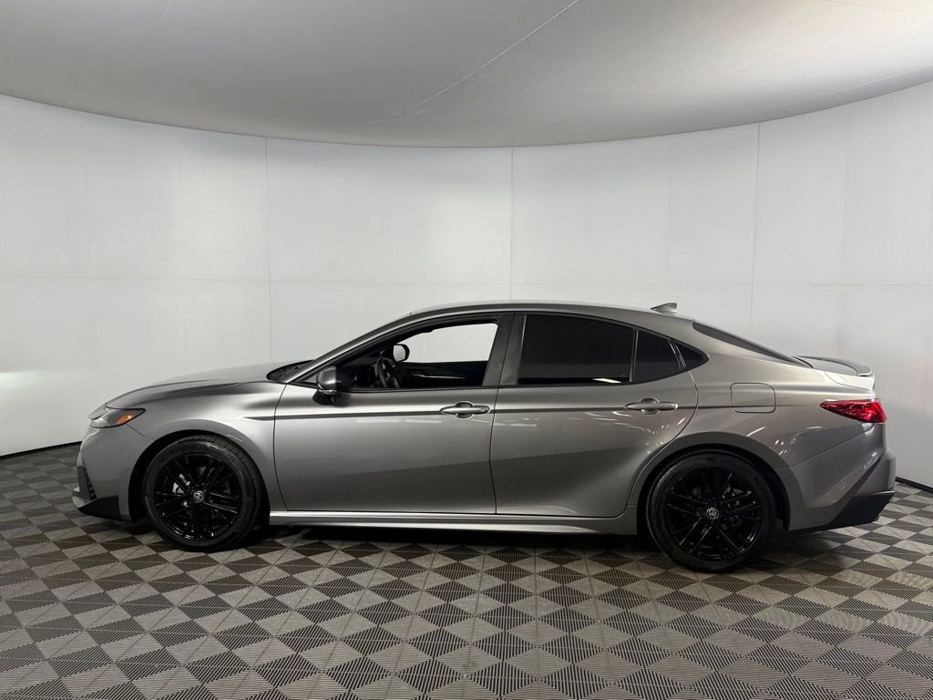 Used 2025 Toyota Camry SE w/ Convenience Package FWD image 11