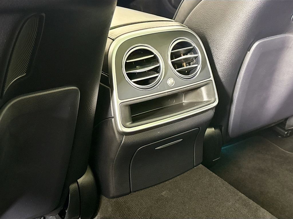 Used 2020 Mercedes-Benz S 560 Sedan image 16