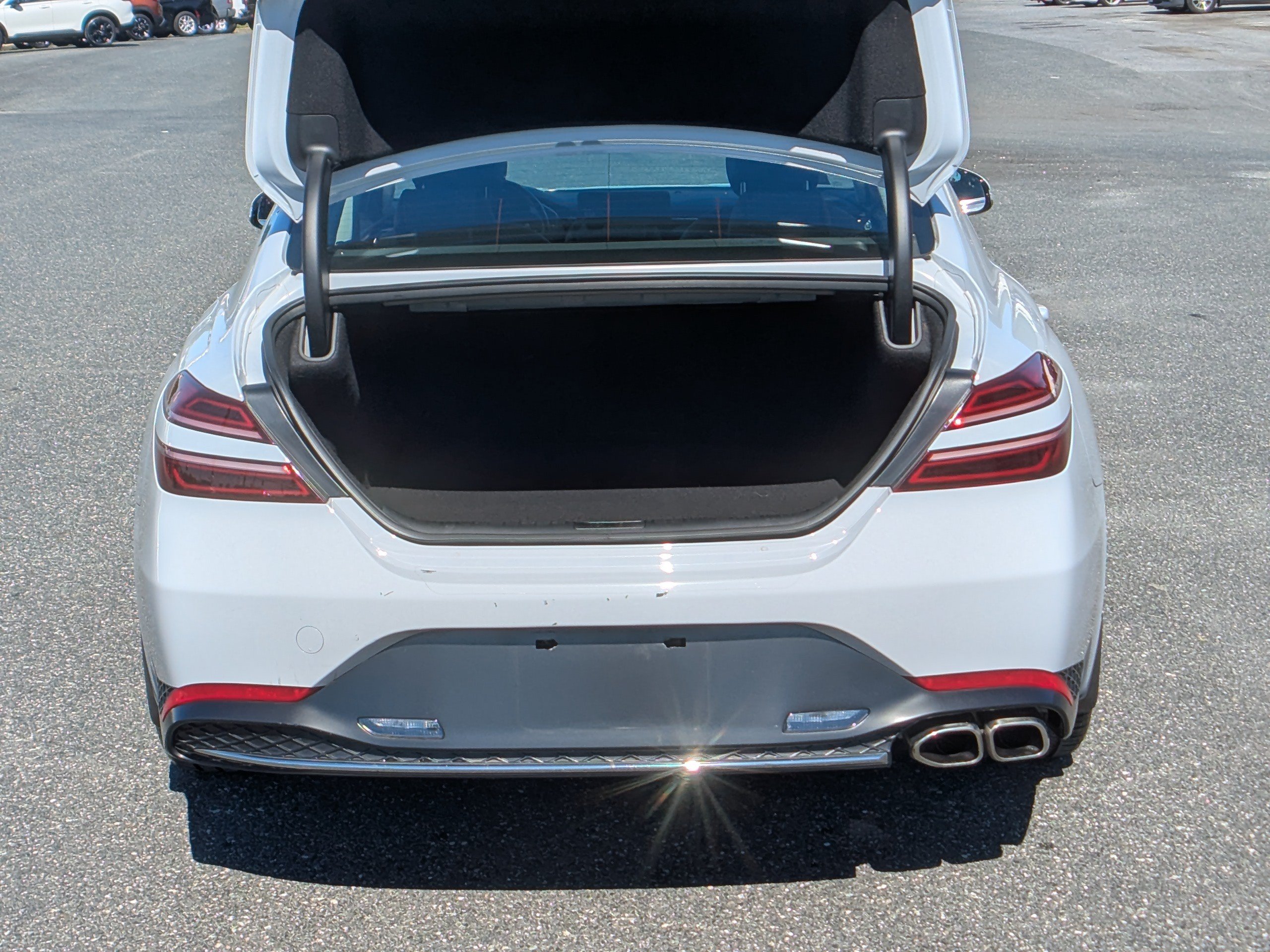 Used 2023 Genesis G70 2.0T AWD/4WD image 8