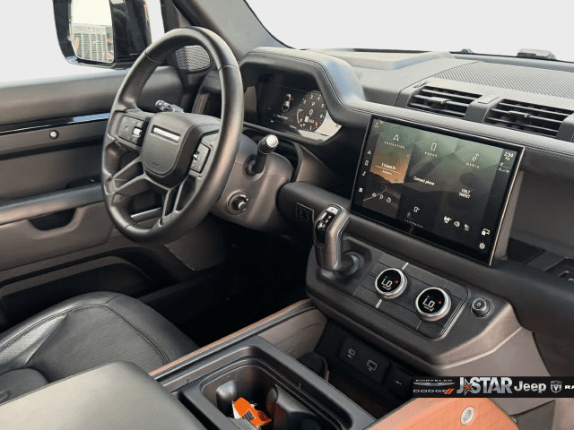 Used 2024 Land Rover Defender 110 X AWD/4WD image 19