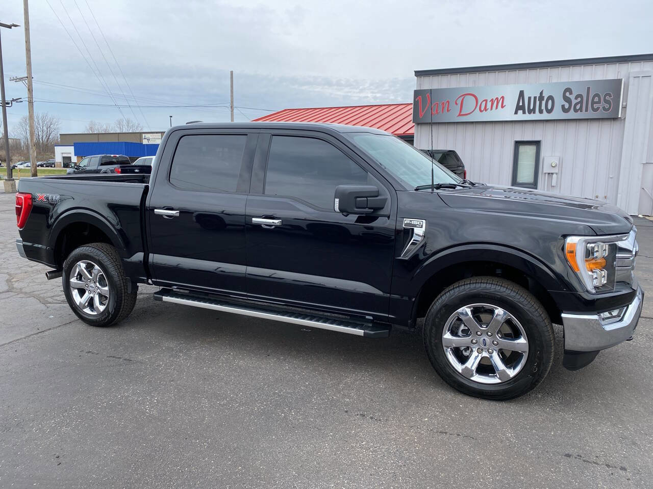 Used 2023 Ford F150 XLT w/ Equipment Group 302A High AWD/4WD image 2