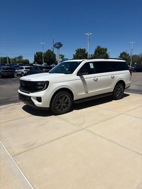 New 2026 Ford Expedition Max Platinum w/ Stealth Appearance Package AWD/4WD image 3