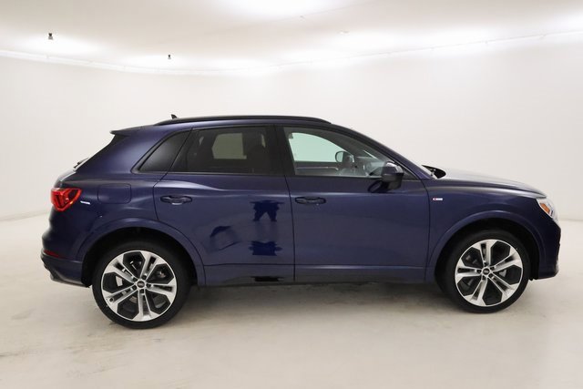 Used 2022 Audi Q3 2.0T Premium Plus image 2