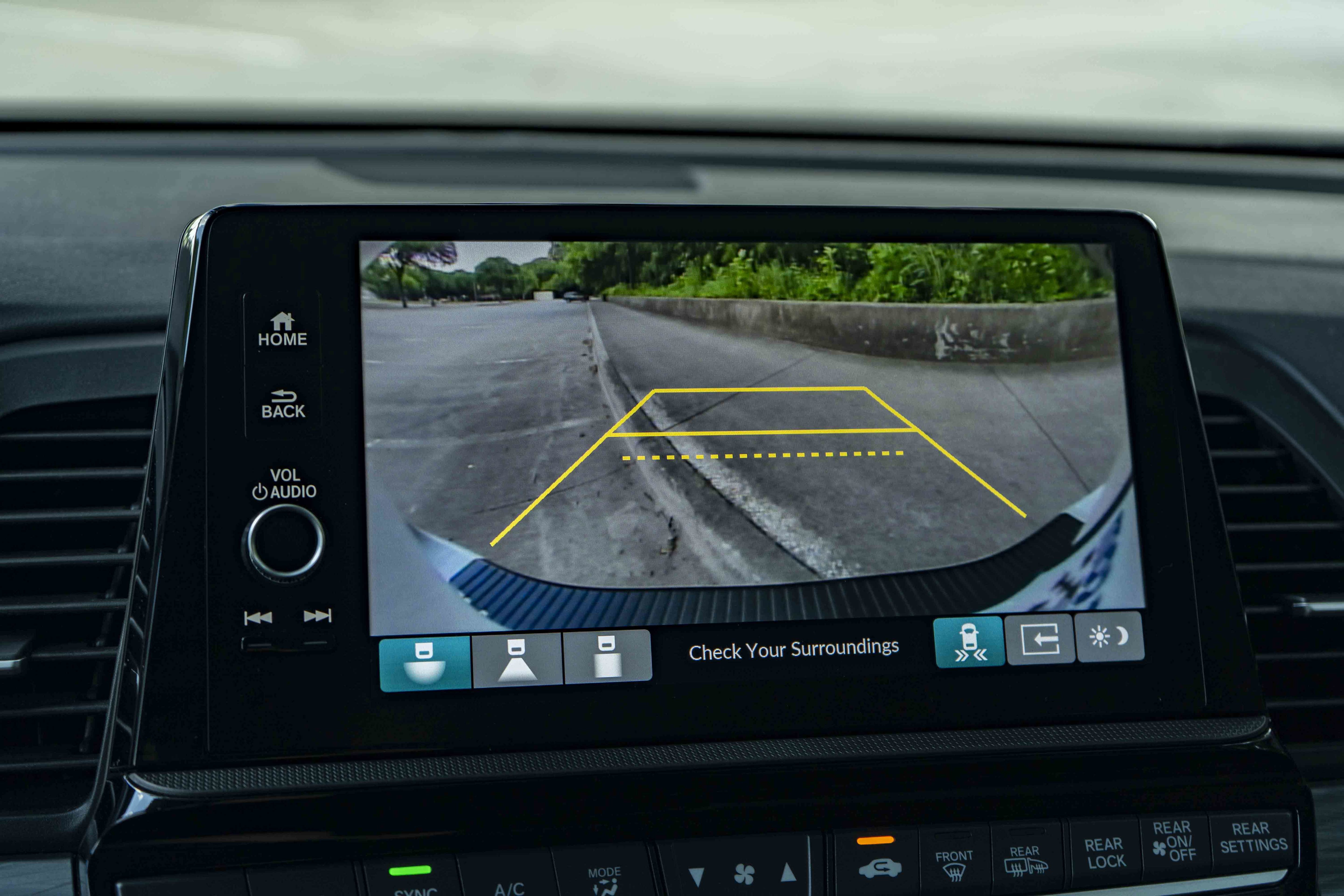 Used 2025 Honda Odyssey Elite image 31