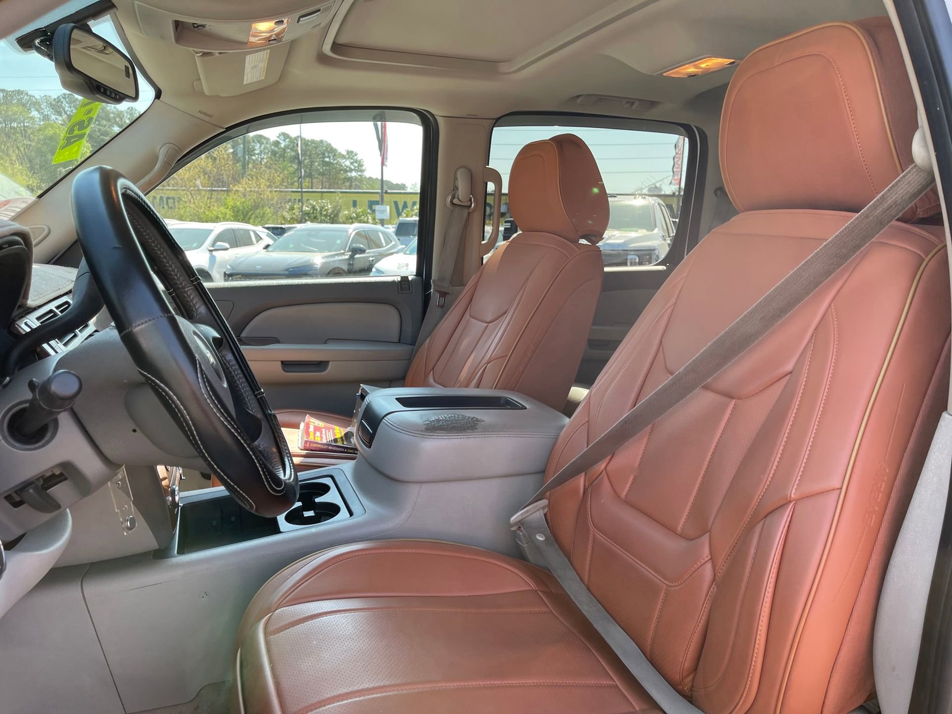 Used 2007 Chevrolet Avalanche LTZ w/ LTZ Preferred Equipment Group image 13