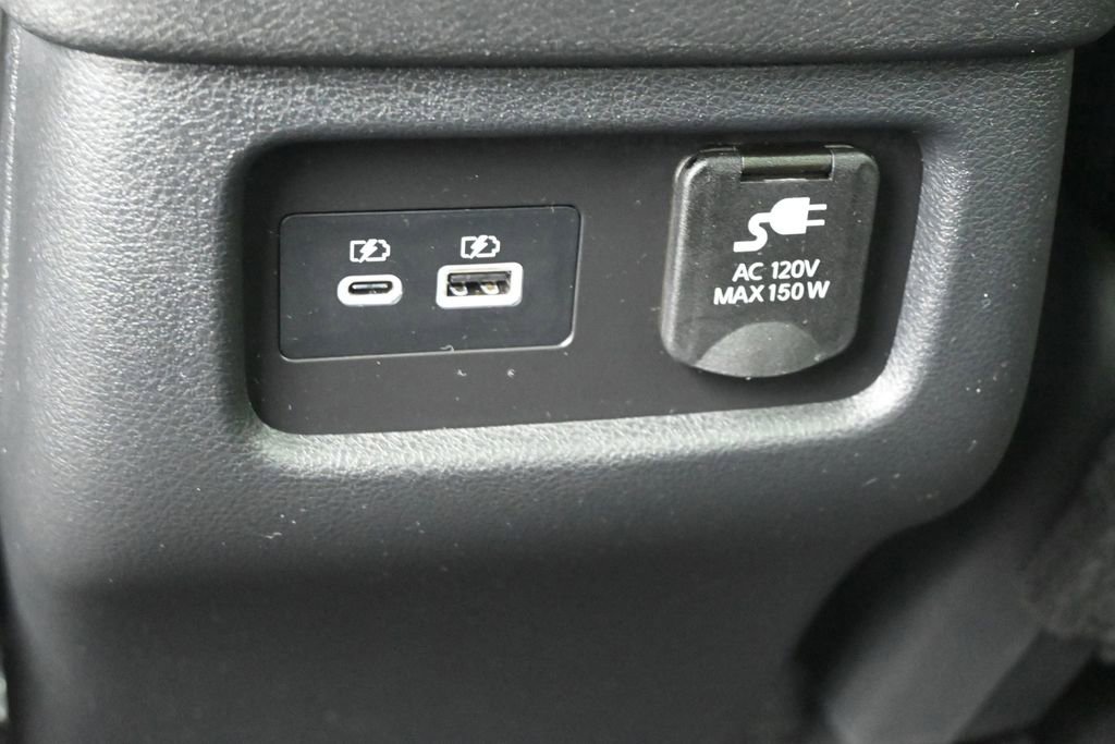 Used 2024 Nissan Pathfinder Platinum FWD image 21