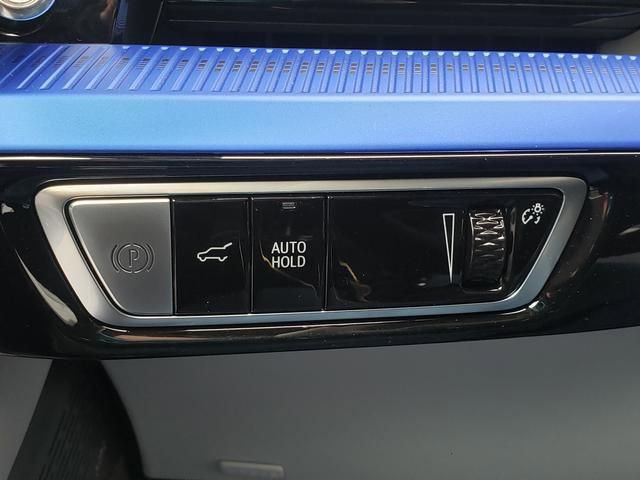 New 2026 Cadillac Optiq Luxury 1 image 25