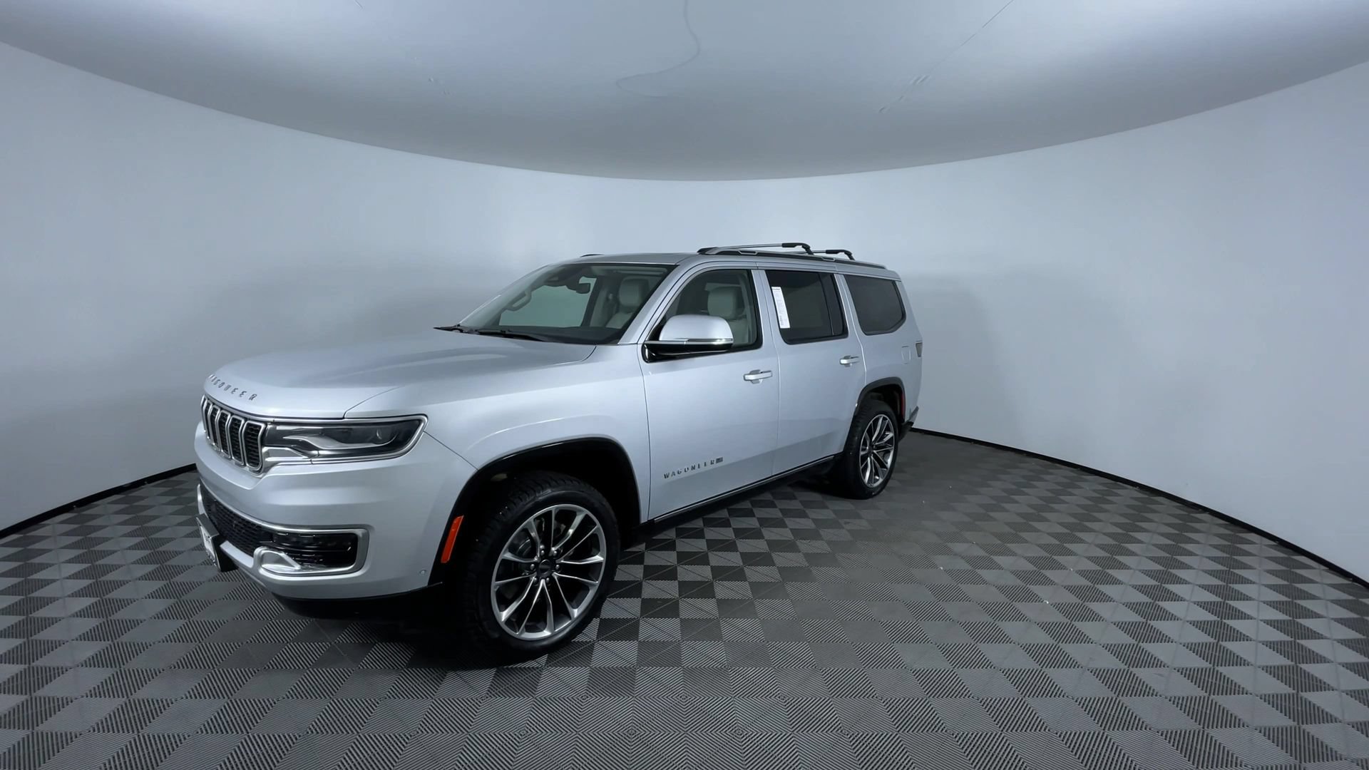 Used 2022 Jeep Wagoneer Series III w/ Premium Group I AWD/4WD image 4