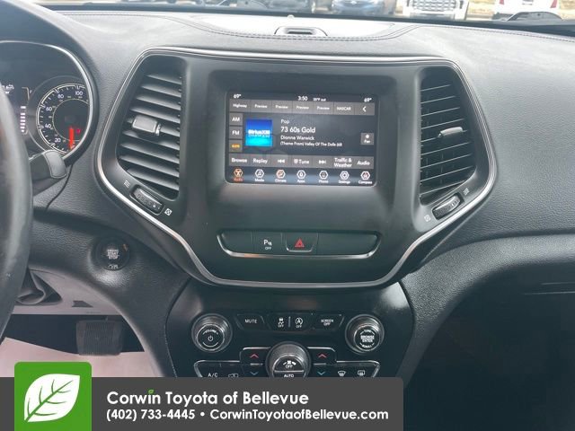 Used 2019 Jeep Cherokee Latitude Plus image 18