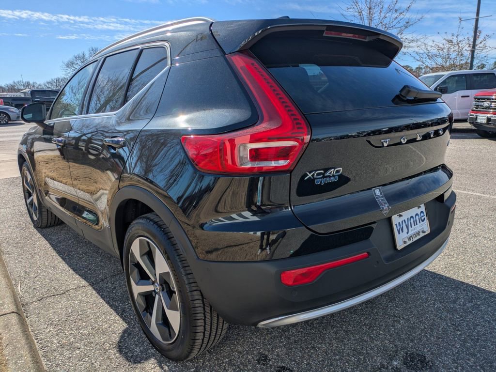 New 2025 Volvo XC40 B5 Plus w/ Protection Package Premier image 6