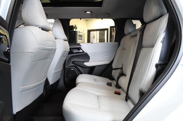 New 2026 Mitsubishi Outlander SEL AWD/4WD image 26