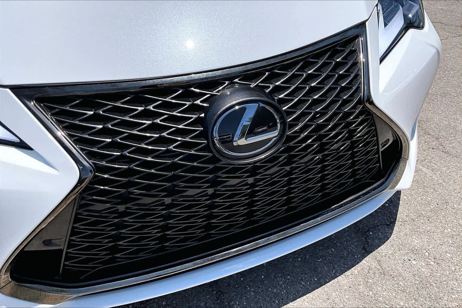 Used 2020 Lexus RC 350 F Sport w/ Accessory Package 2 RWD image 30