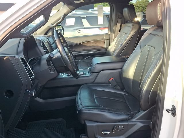 Used 2018 Ford Expedition Limited w/ Equipment Group 301A AWD/4WD image 12