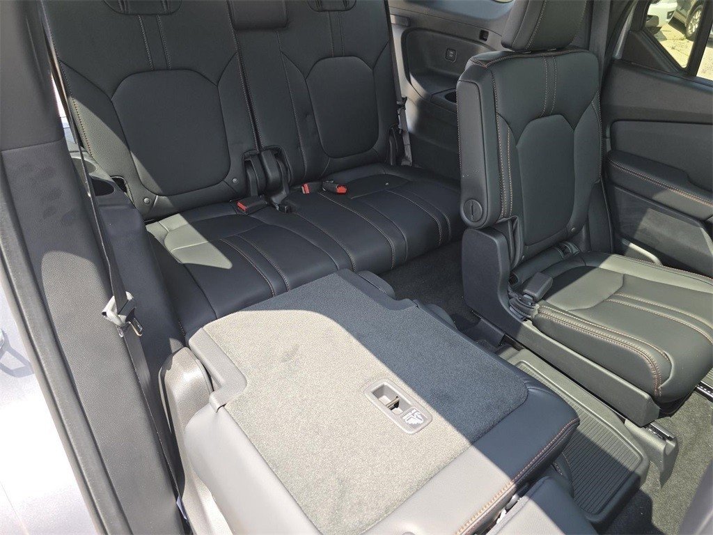 New 2025 Honda Pilot TrailSport image 24