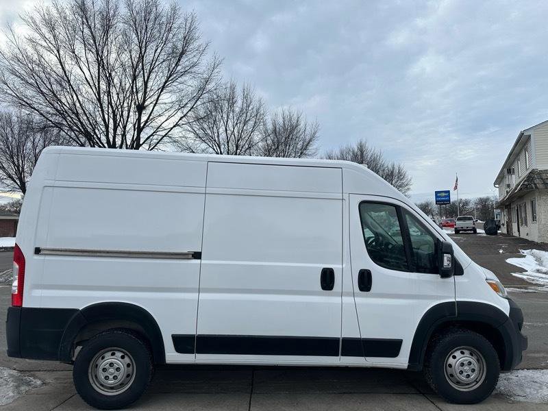 Used 2023 RAM ProMaster 2500 w/ Convenience Group image 4