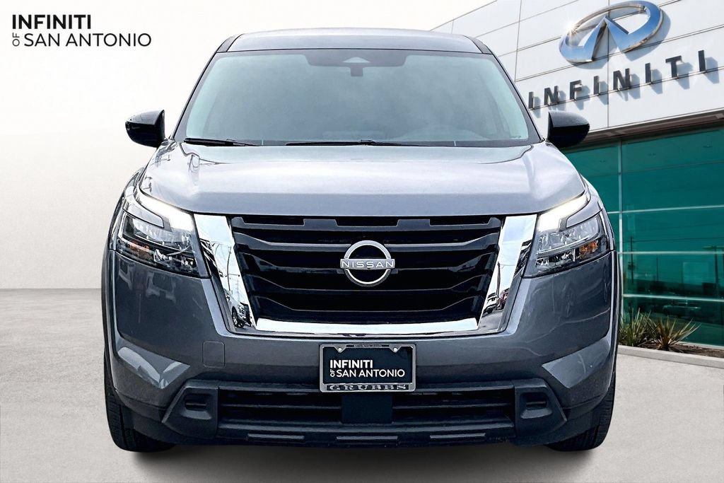 Used 2024 Nissan Pathfinder S AWD/4WD image 4