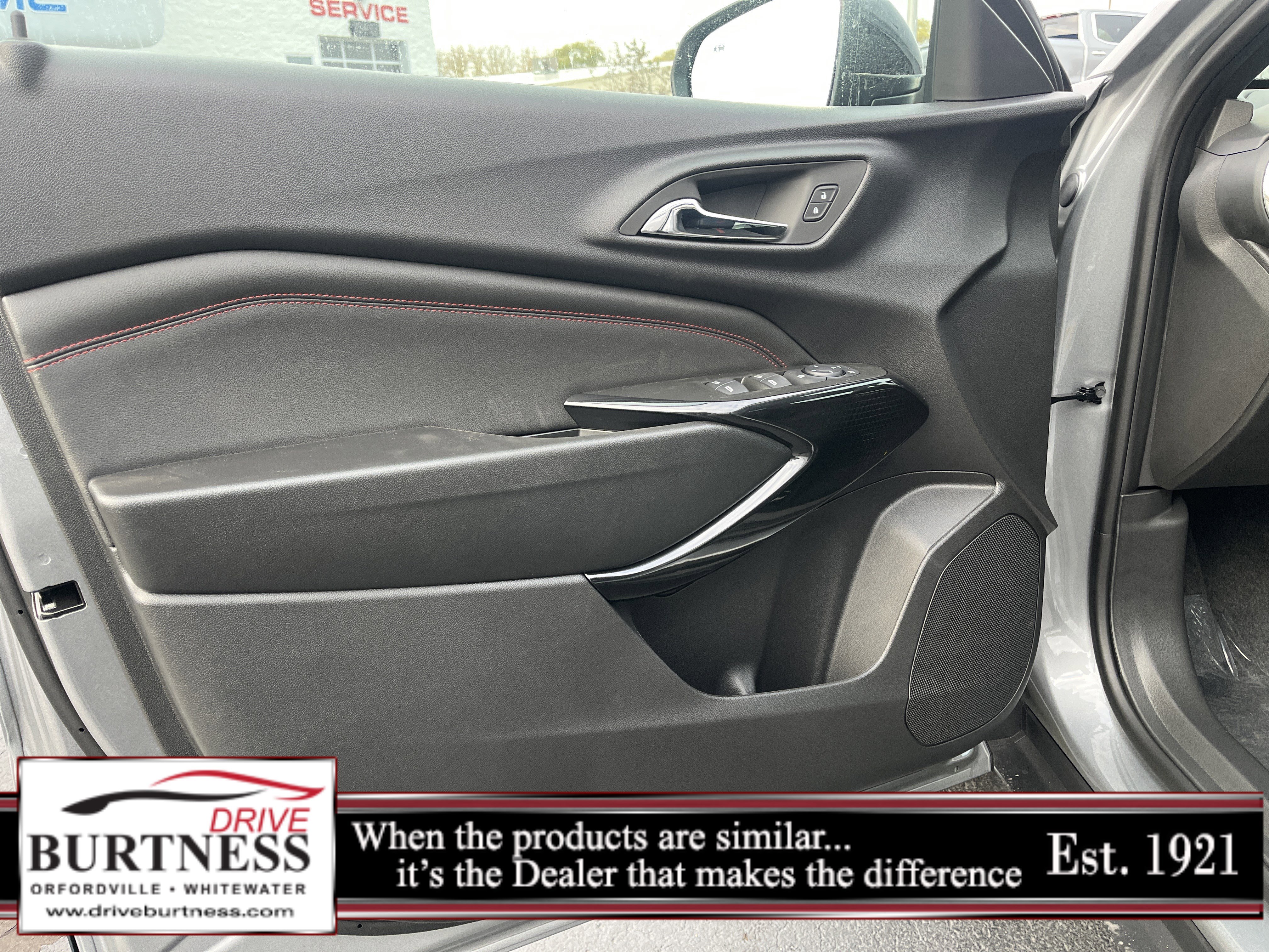 New 2026 Chevrolet Trax RS w/ Driver Confidence Package image 8