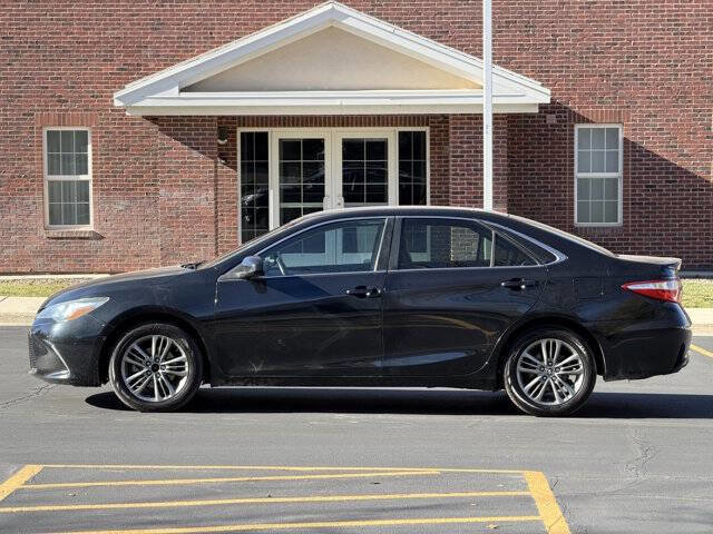 Used 2015 Toyota Camry SE image 6