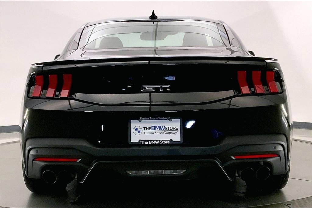 Used 2024 Ford Mustang GT Premium image 3