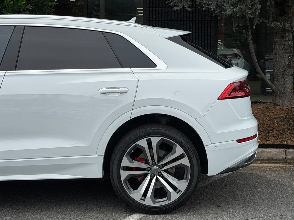 Used 2019 Audi Q8 Prestige w/ Luxury Package AWD/4WD image 11