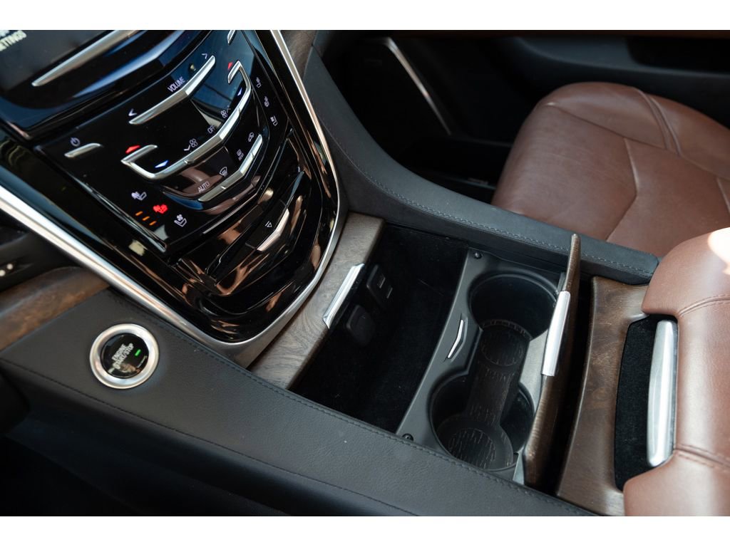 Used 2019 Cadillac Escalade Luxury image 26