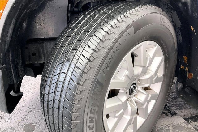 Used 2022 Nissan Frontier SV w/ Technology Package image 33