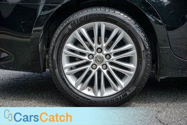 Used 2014 Lexus ES 350 SEDAN w/ Luxury Package image 16