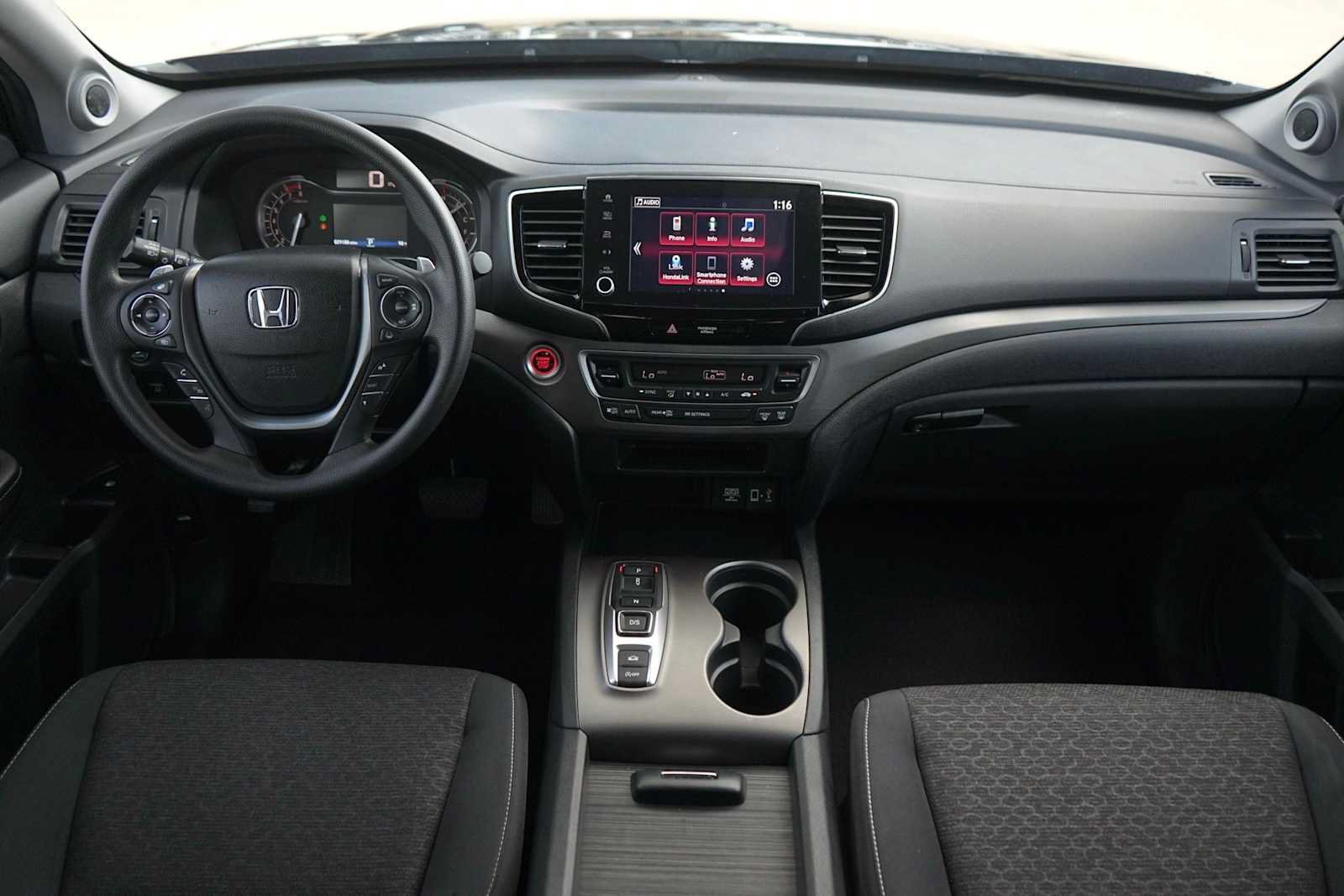 Used 2023 Honda Ridgeline Sport image 9