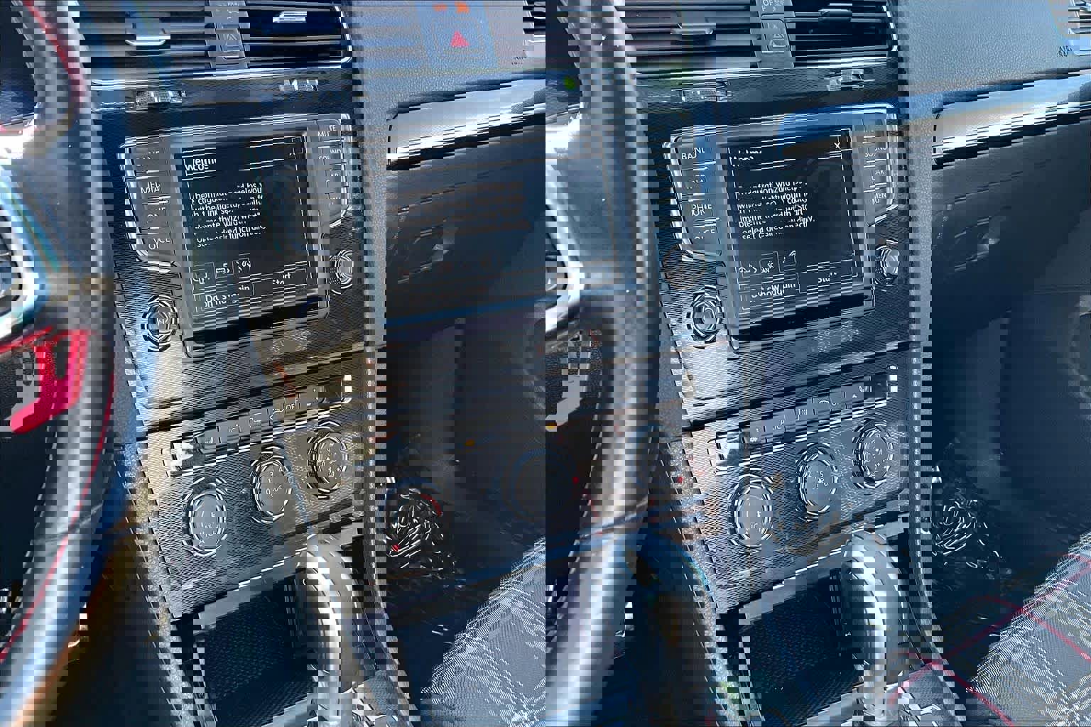 Used 2017 Volkswagen GTI Sport image 6