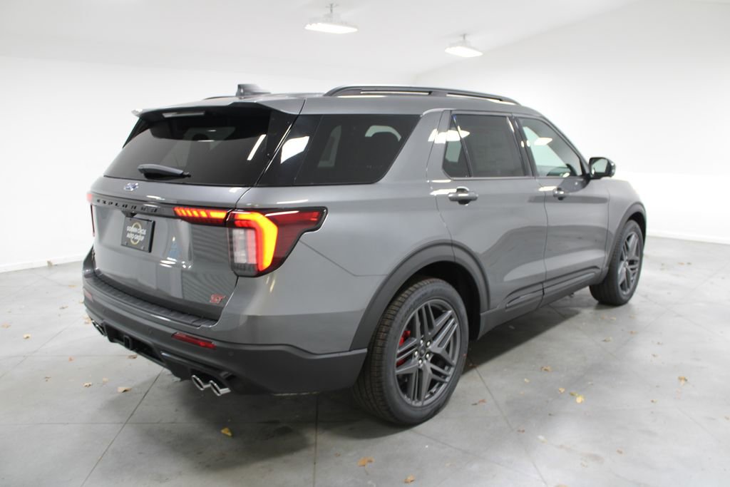 New 2026 Ford Explorer ST w/ Sun And Sound Package image 8