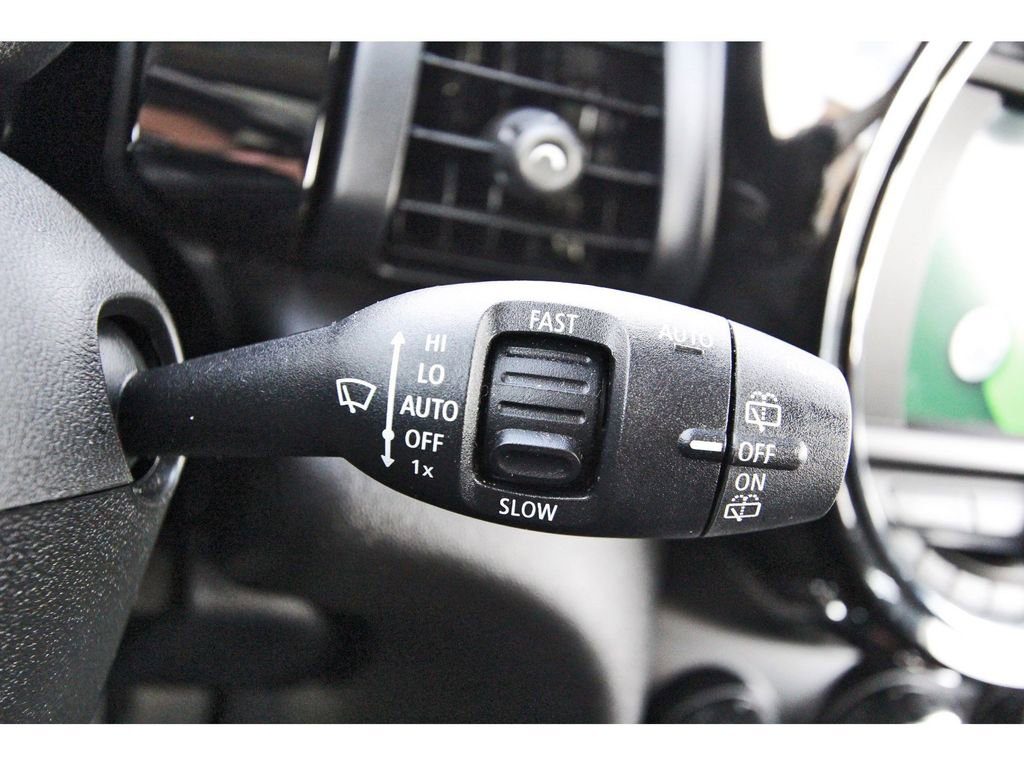 Used 2021 MINI Cooper S w/ Premium Package image 15