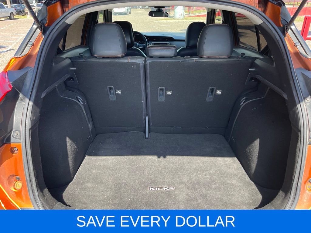 Used 2020 Nissan Kicks SR w/ SR Premium Package FWD image 6