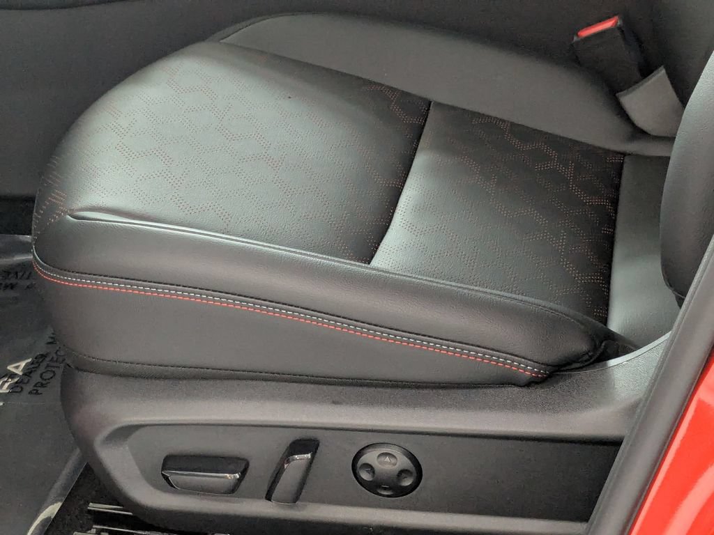 New 2026 Nissan Sentra SR w/ SR Premium Package FWD image 10