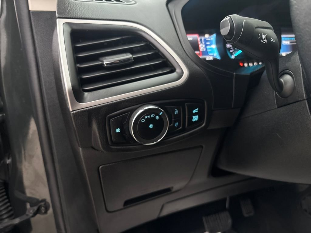 Used 2024 Ford Edge SEL w/ Convenience Package image 14