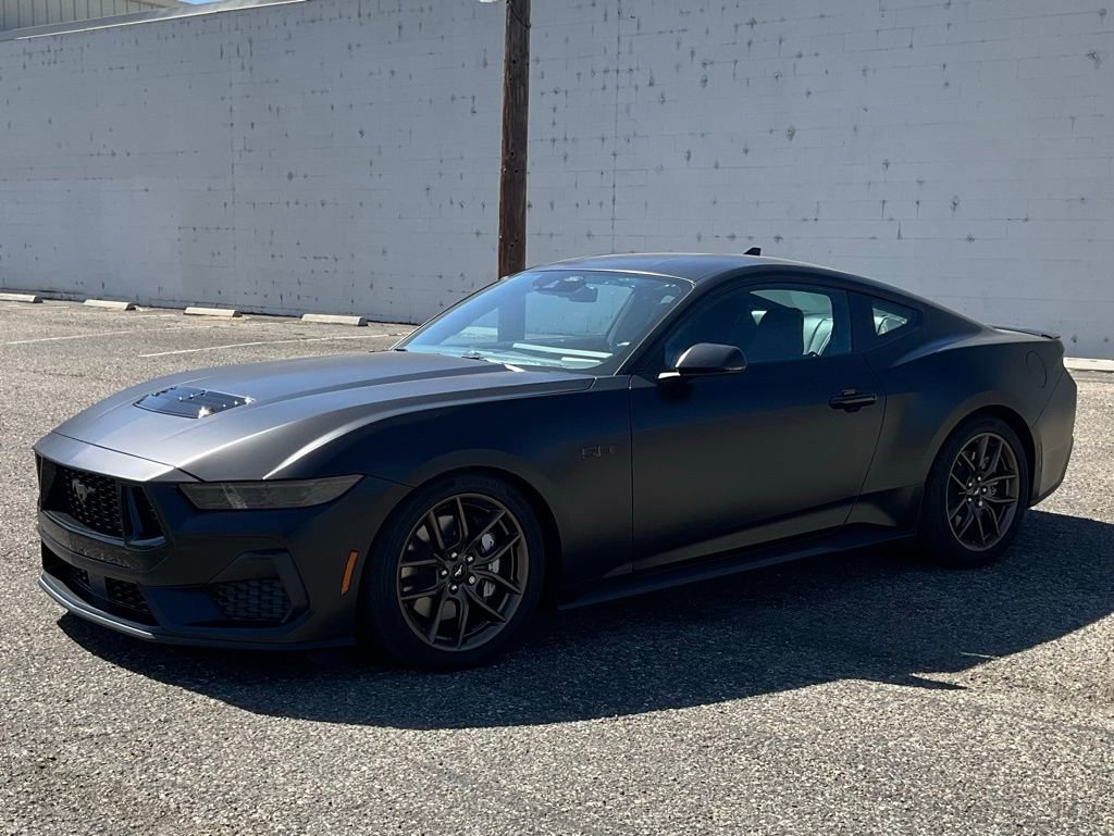 Used 2025 Ford Mustang GT Premium image 2